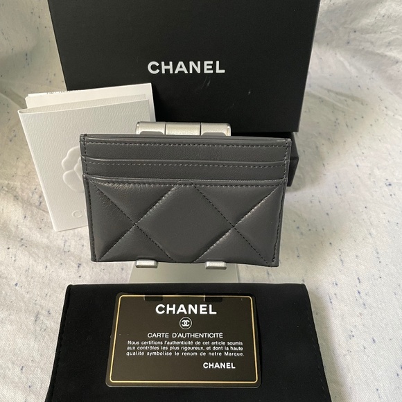 Chanel Dark Gray Chanel 19 Card Holder - Picture 7 of 7